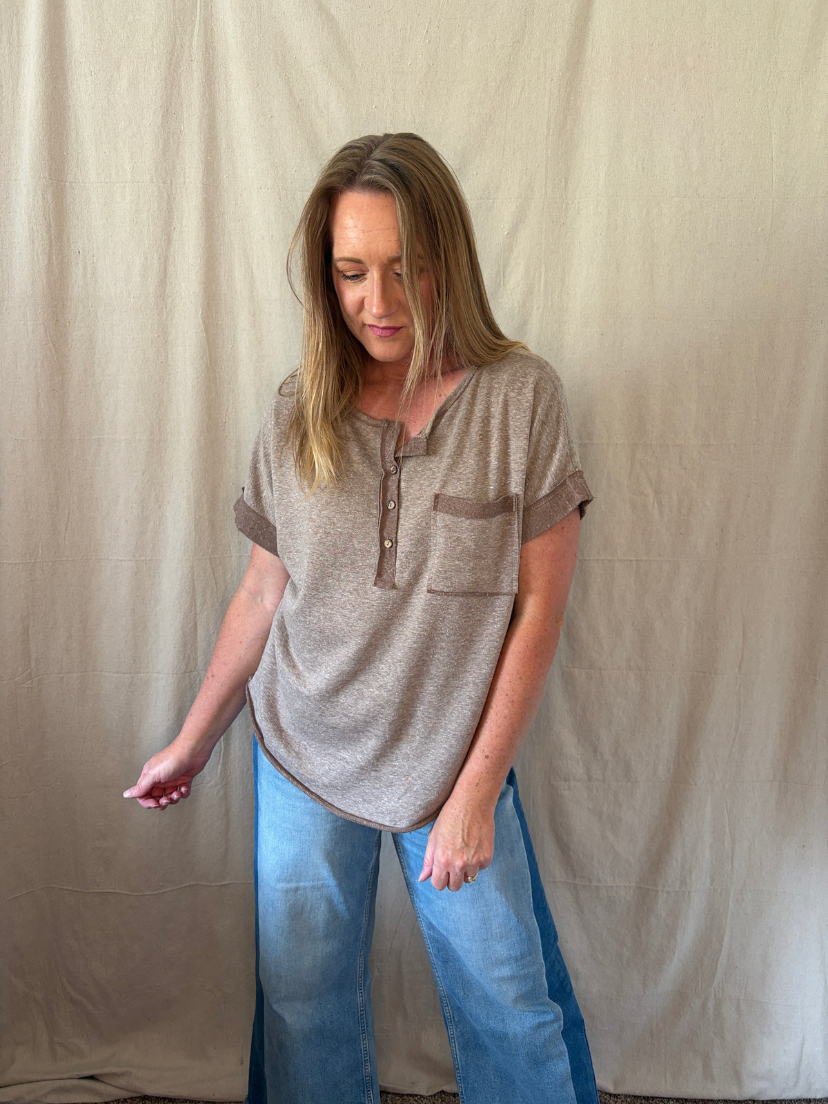 Dana Short Sleeve Top in Mocha